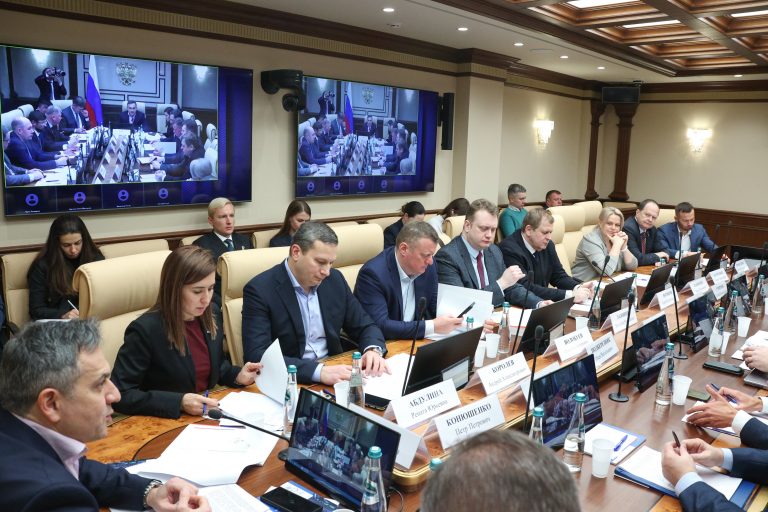 Zasedanie_sektsii_Rasprostranenie_rossiiskikh